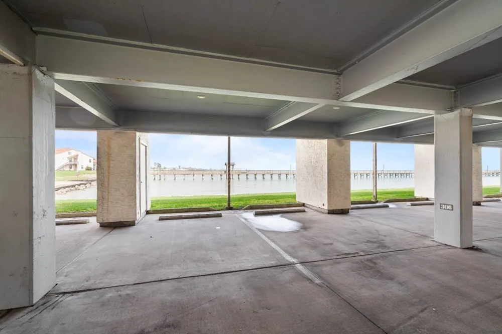 620 S Fulton Beach Road #306 Rockport, TX 78382