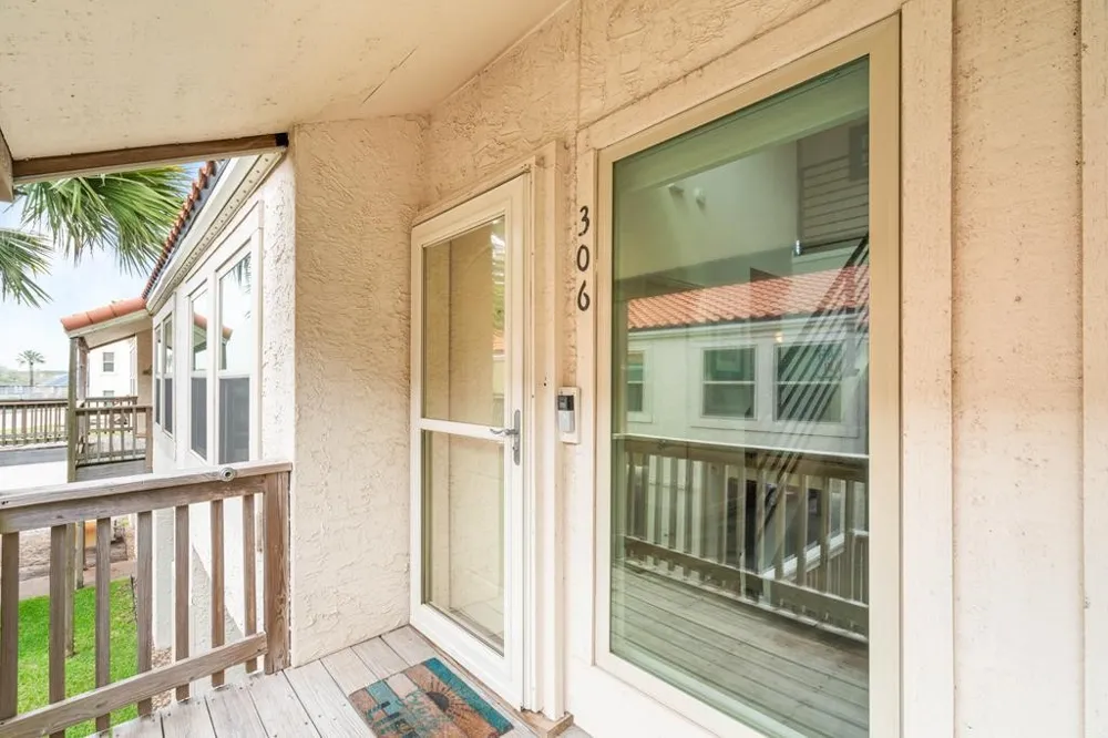 620 S Fulton Beach Road #306 Rockport, TX 78382