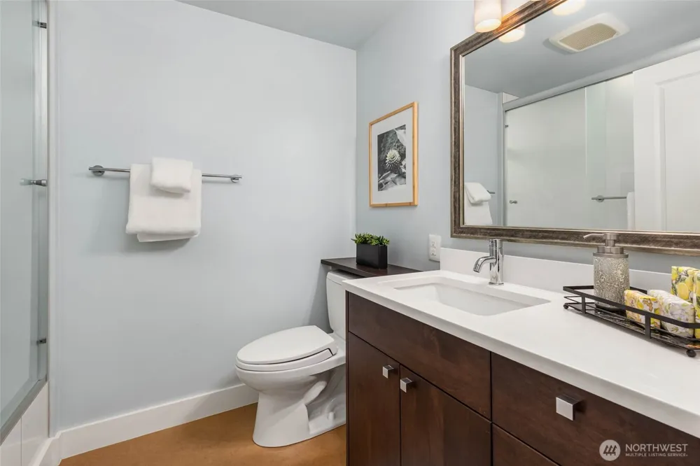 8636 SE 75th Place Mercer Island, WA 98040