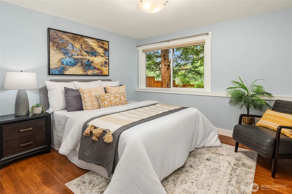 8636 SE 75th Place Mercer Island, WA 98040