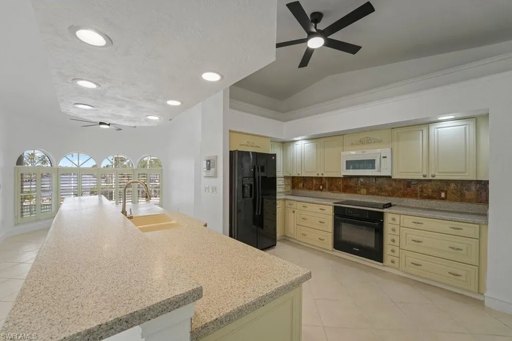 4725 SW 23rd Avenue Cape Coral, FL 33914