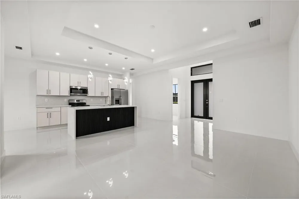 923 Bolivia Drive Lehigh Acres, FL 33974