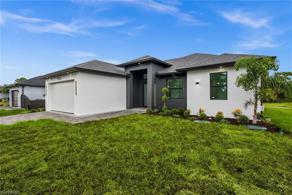 923 Bolivia Drive Lehigh Acres, FL 33974