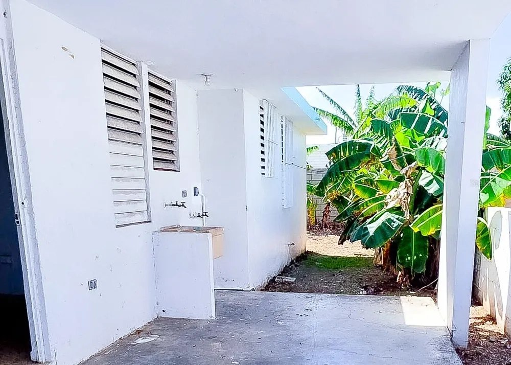 Rio Canas CALLE 13 BLOQUE O-8 Ponce, PR 00730