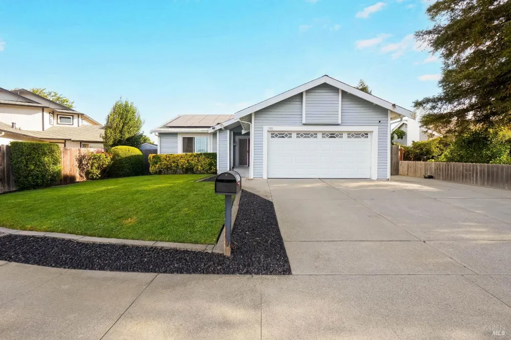 1005 Winters Way Suisun City, CA 94585