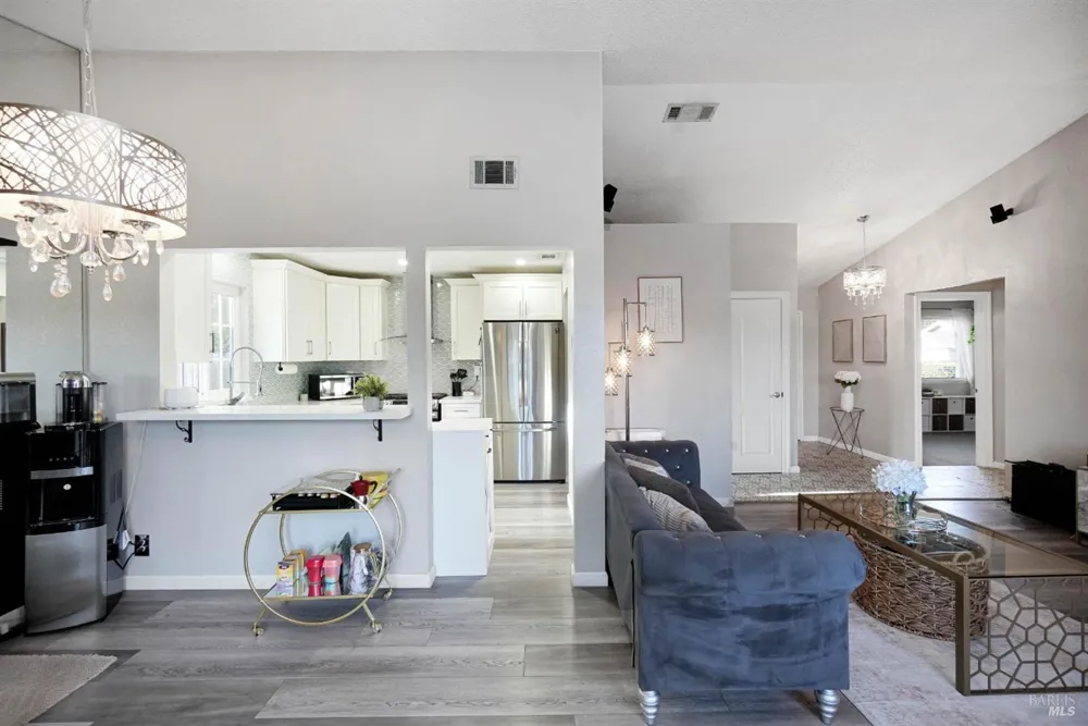 1005 Winters Way Suisun City, CA 94585