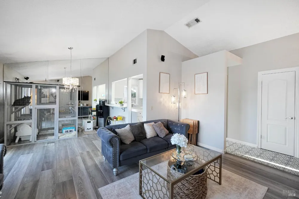 1005 Winters Way Suisun City, CA 94585