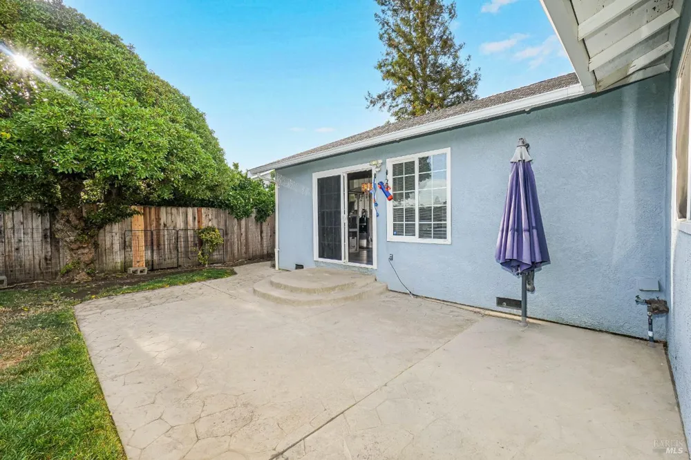 1005 Winters Way Suisun City, CA 94585