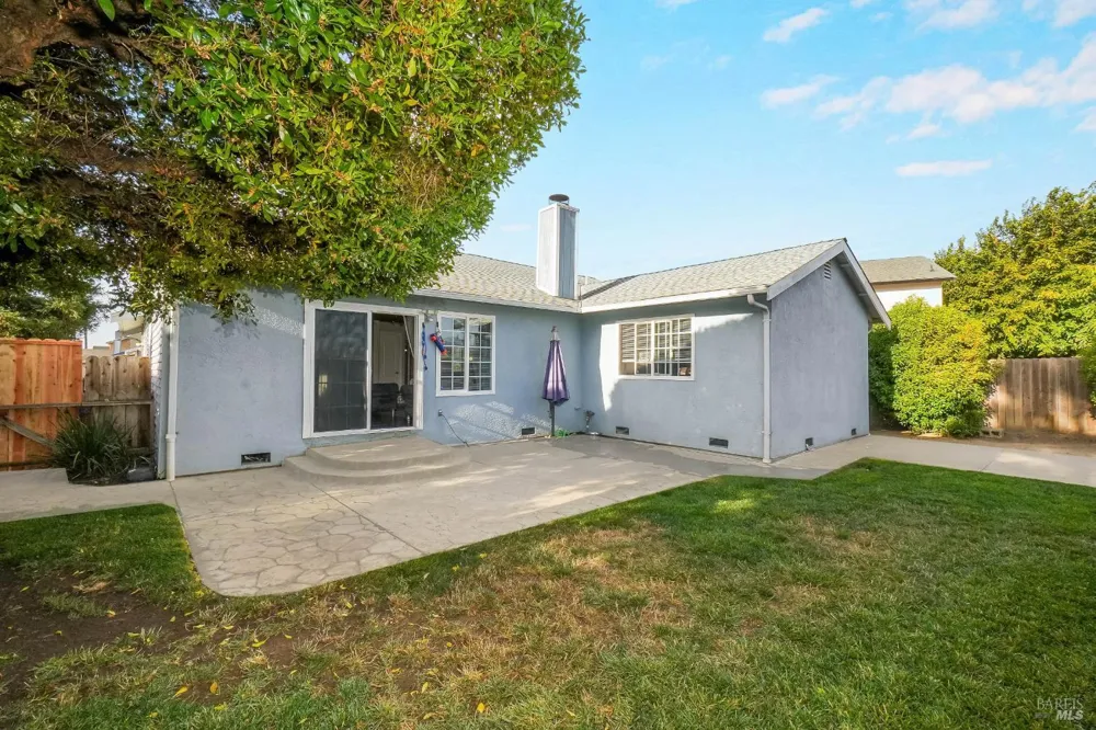 1005 Winters Way Suisun City, CA 94585
