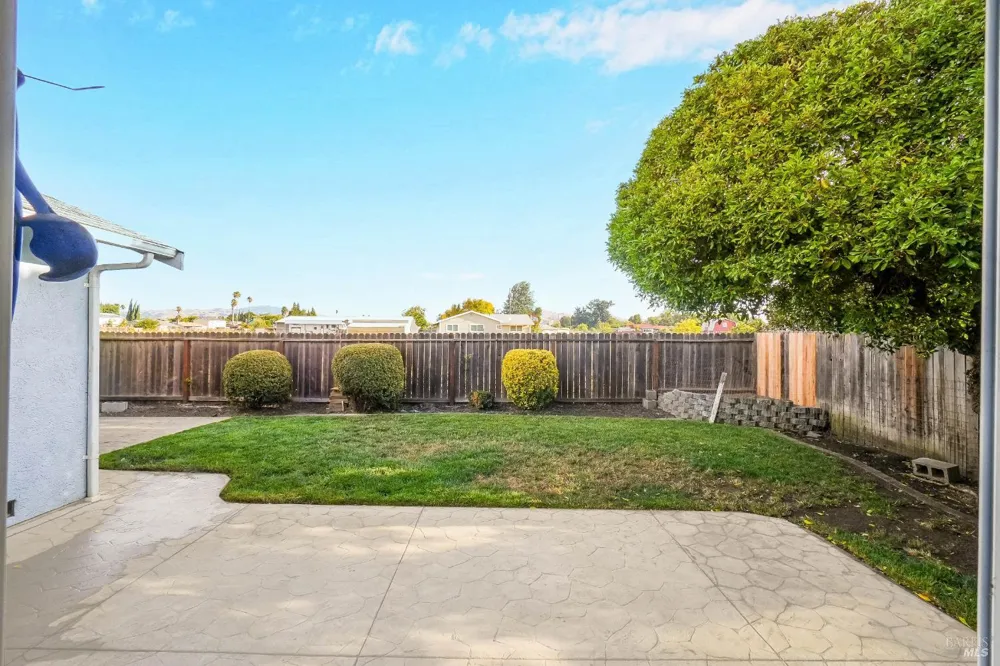 1005 Winters Way Suisun City, CA 94585