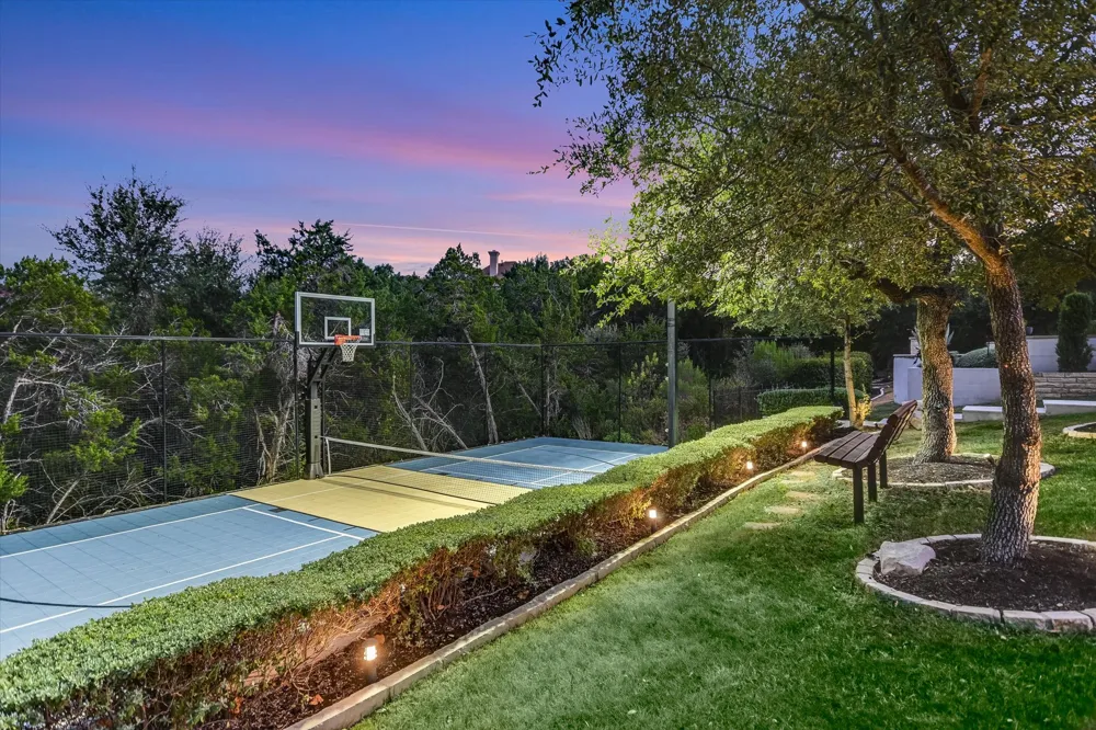 4127 Lago Viento Drive Austin, TX 78734