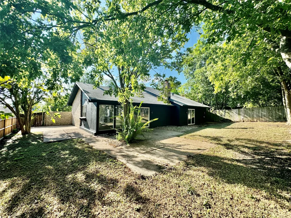 9506 STONEBRIDGE DRIVE Austin, TX 78758