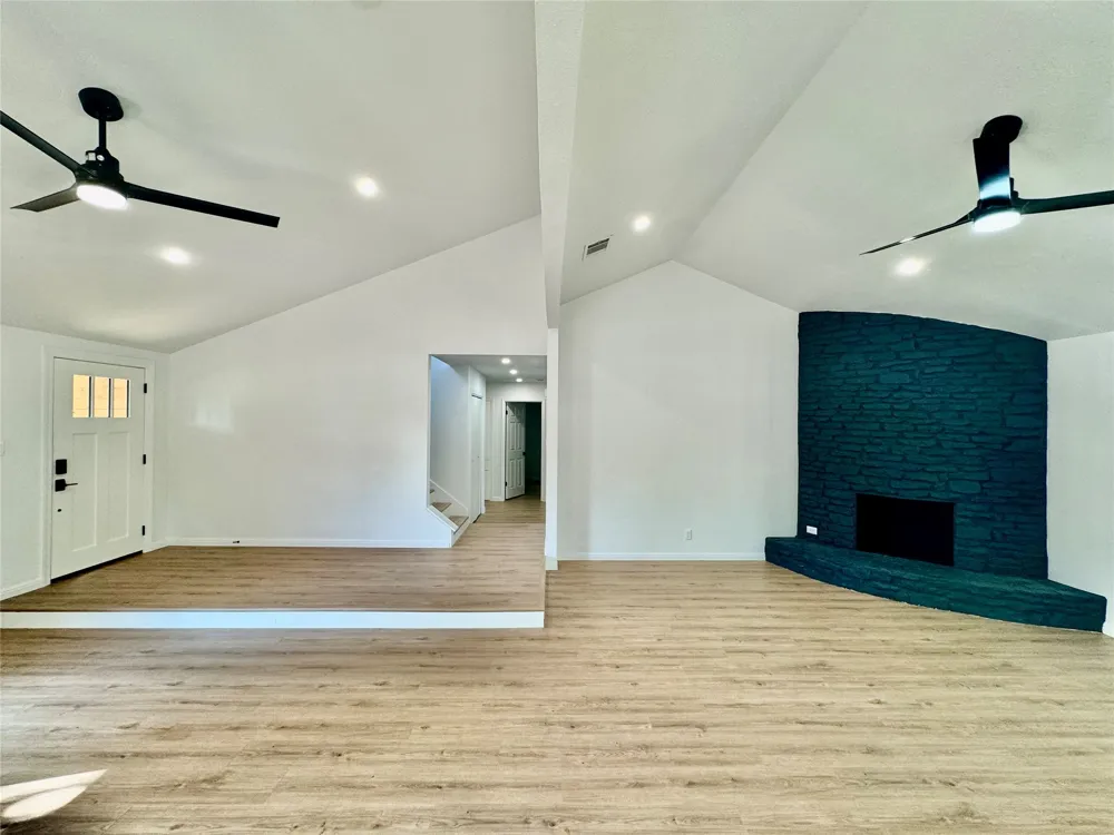 9506 STONEBRIDGE DRIVE Austin, TX 78758