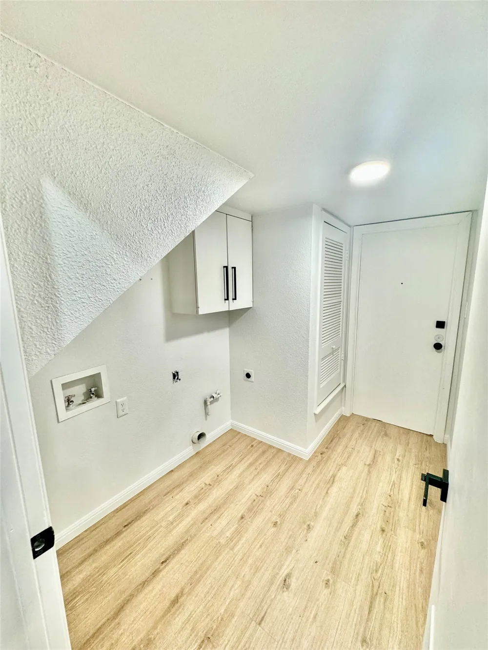 9506 STONEBRIDGE DRIVE Austin, TX 78758
