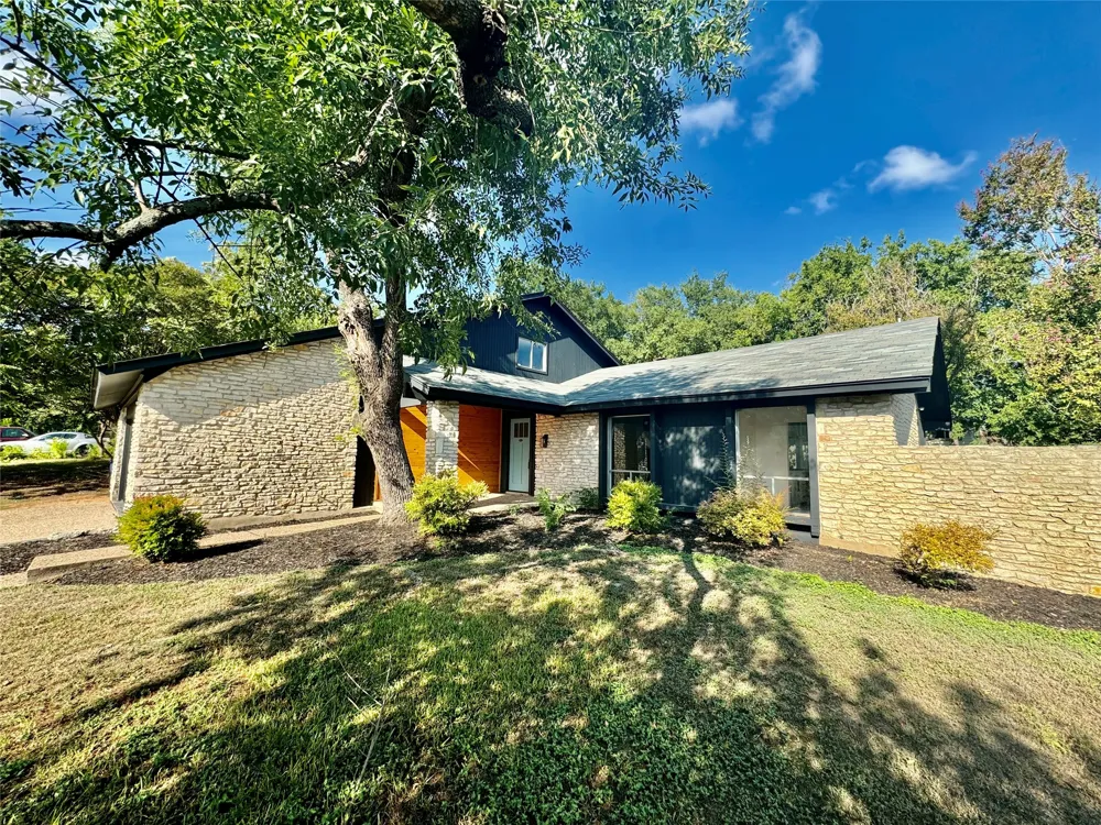 9506 STONEBRIDGE DRIVE Austin, TX 78758