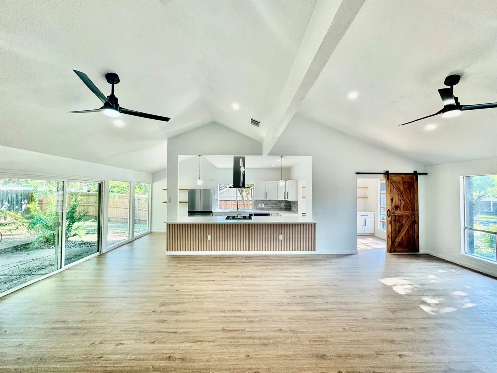 9506 STONEBRIDGE DRIVE Austin, TX 78758