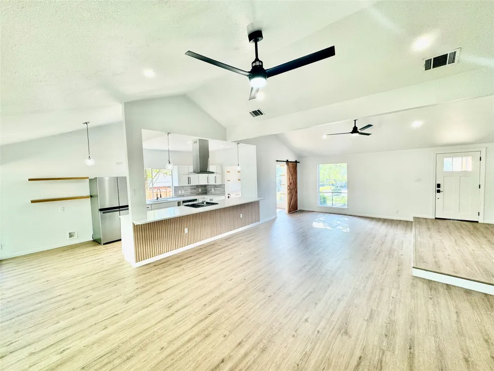 9506 STONEBRIDGE DRIVE Austin, TX 78758