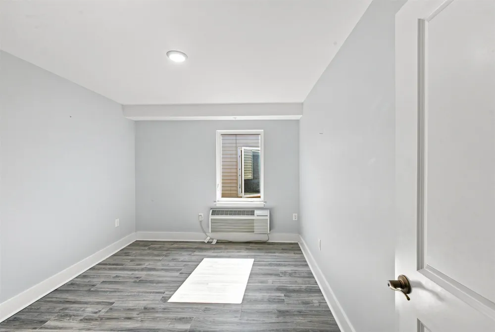 417 14TH ST Union City, NJ 07087