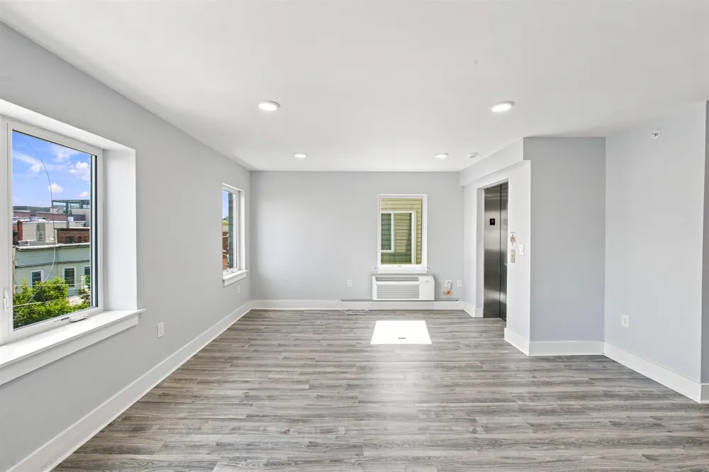 417 14TH ST Union City, NJ 07087