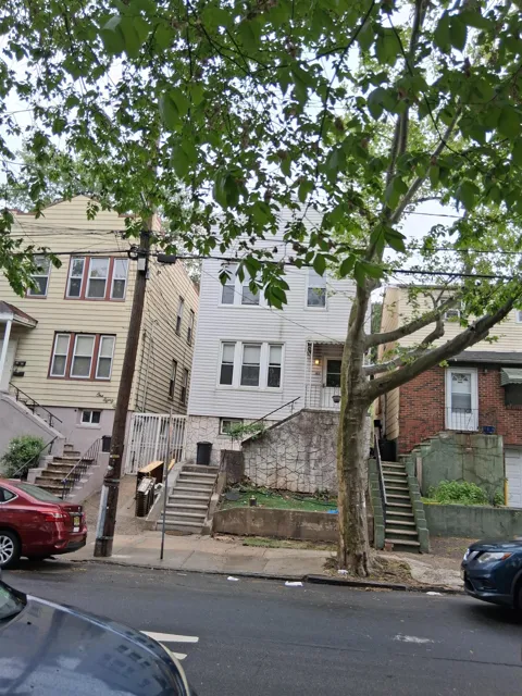 182 TERRACE AVE