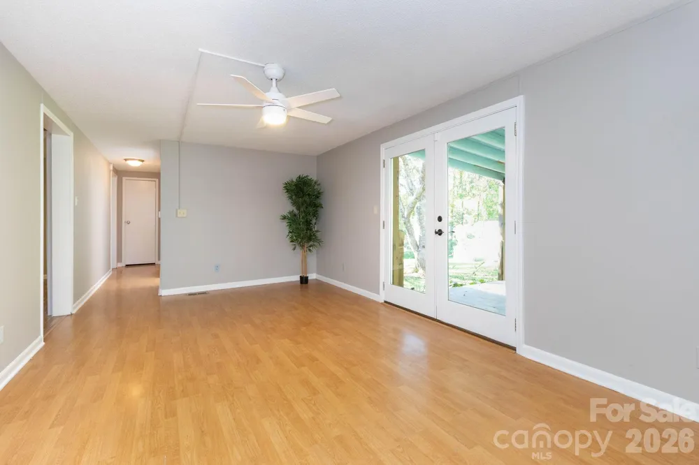 38 Mountainberry Lane Fairview, NC 28730