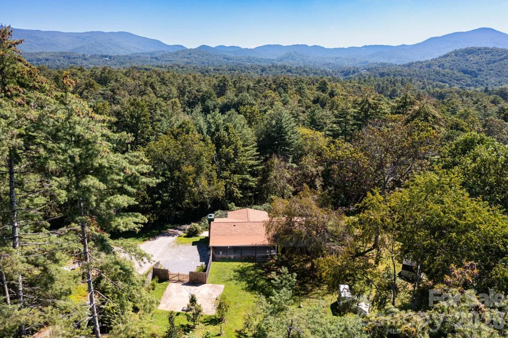 38 Mountainberry Lane Fairview, NC 28730