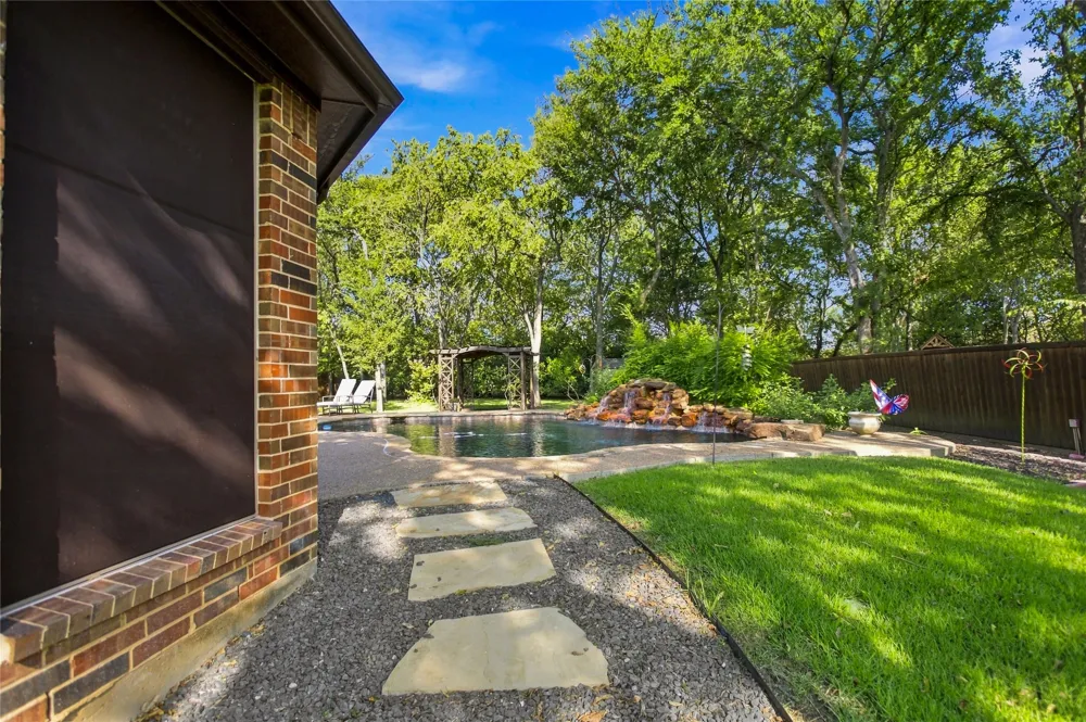 2105 Heather Ridge Court Flower Mound, TX 75028
