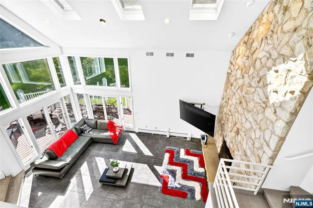 14 James Brite Circle Mahwah, NJ 07430