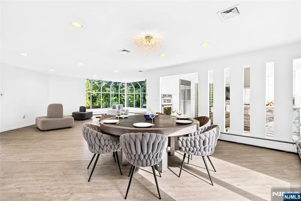 14 James Brite Circle Mahwah, NJ 07430