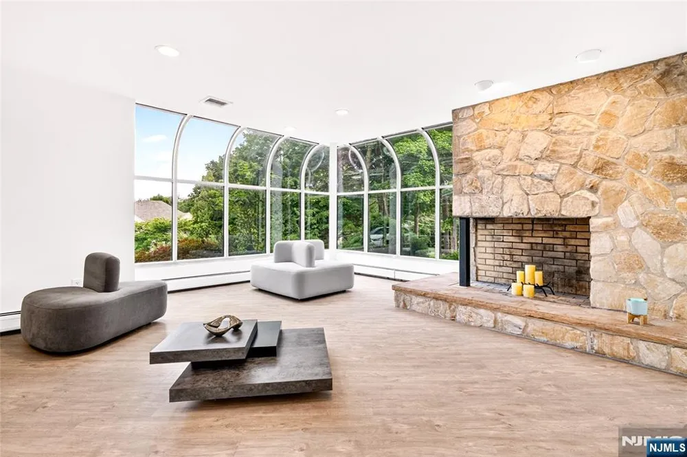 14 James Brite Circle Mahwah, NJ 07430