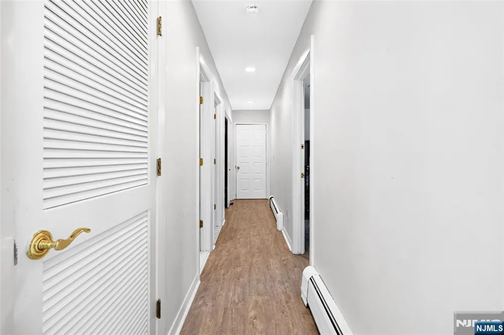 14 James Brite Circle Mahwah, NJ 07430