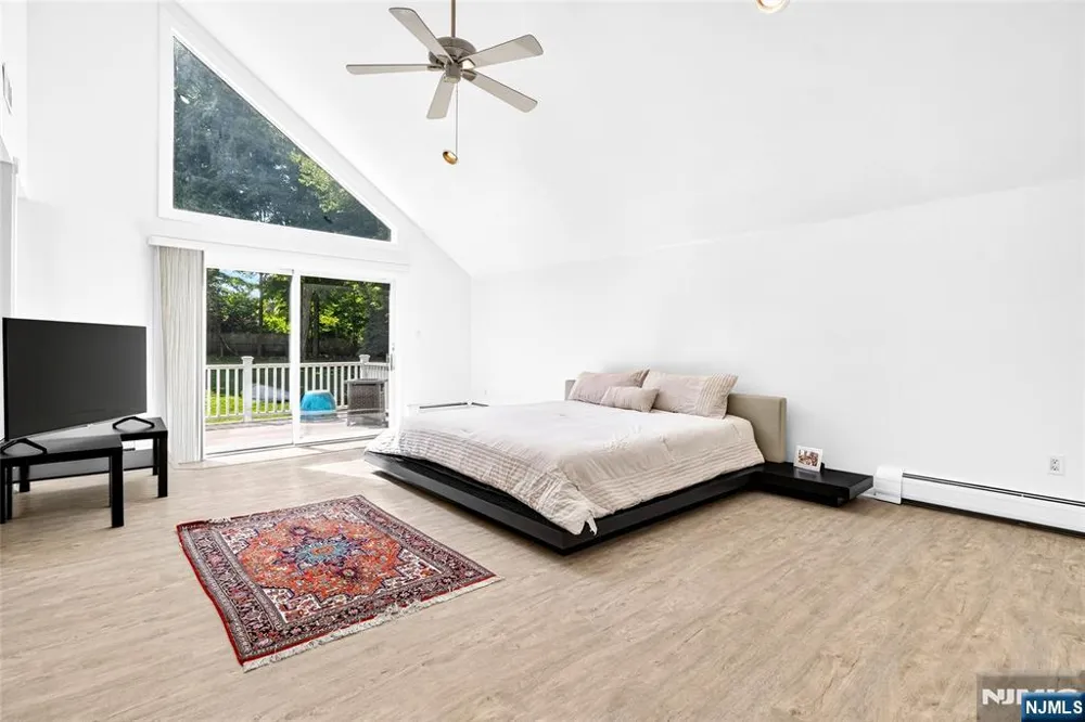 14 James Brite Circle Mahwah, NJ 07430