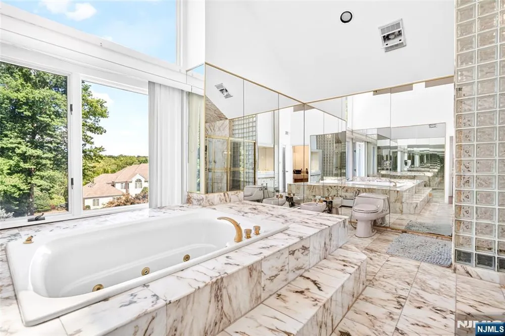 14 James Brite Circle Mahwah, NJ 07430