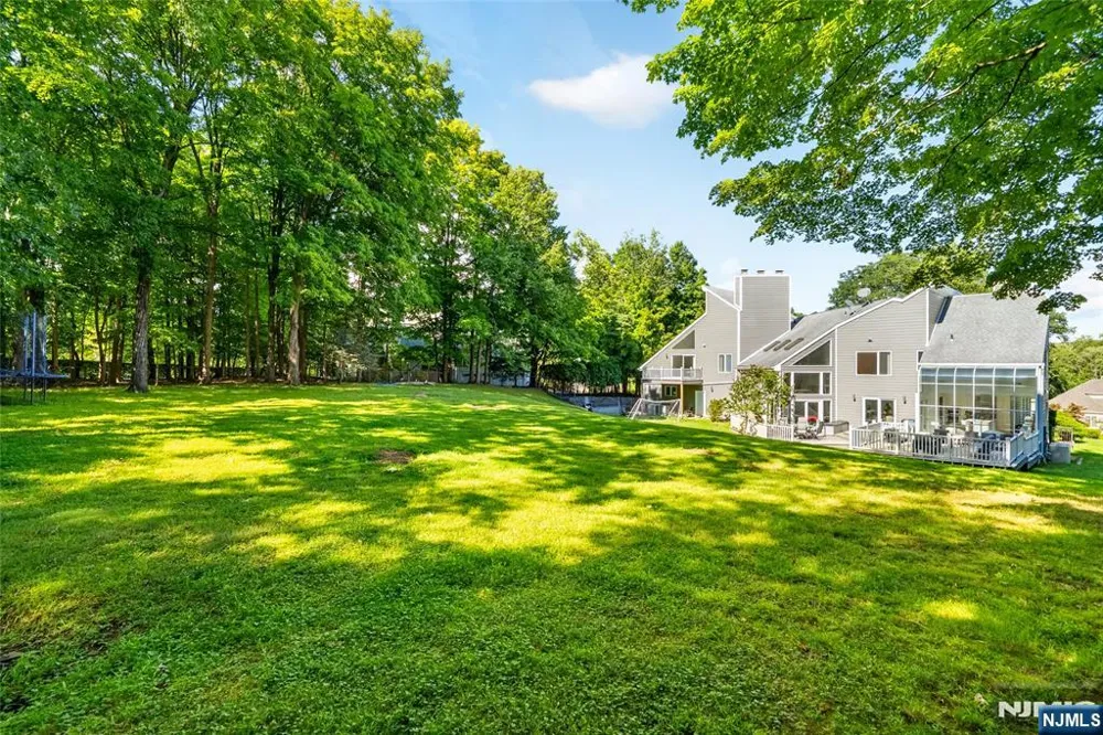 14 James Brite Circle Mahwah, NJ 07430