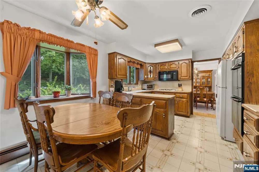 12 Ryder Road Wayne, NJ 07470