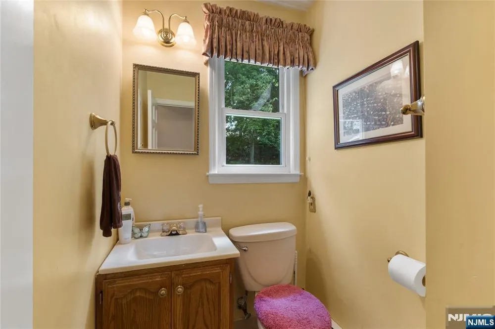 12 Ryder Road Wayne, NJ 07470