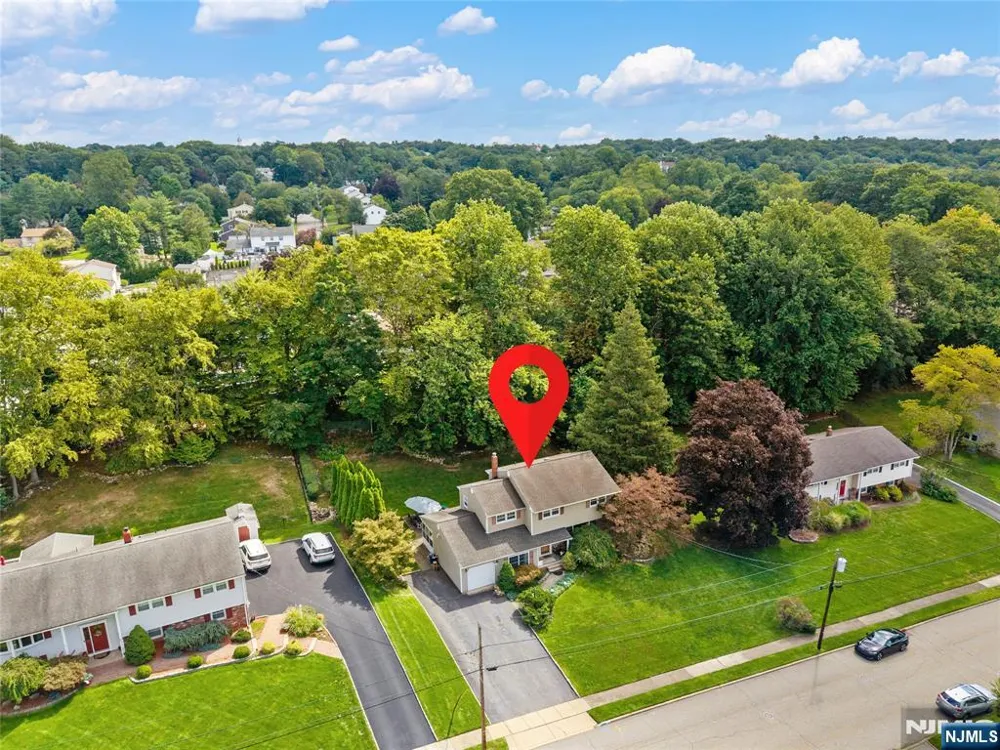 12 Ryder Road Wayne, NJ 07470