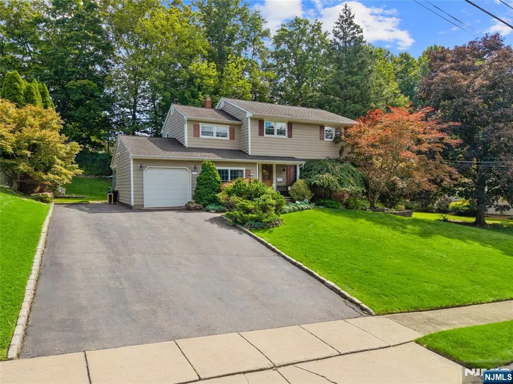 12 Ryder Road Wayne, NJ 07470