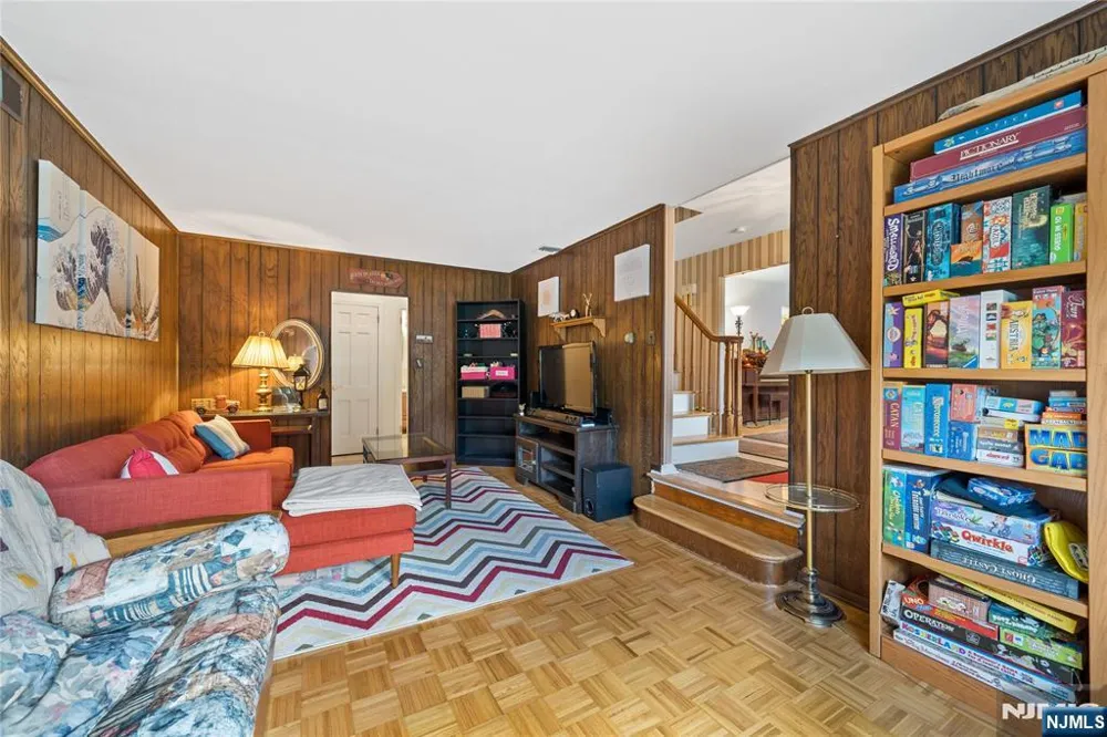 12 Ryder Road Wayne, NJ 07470