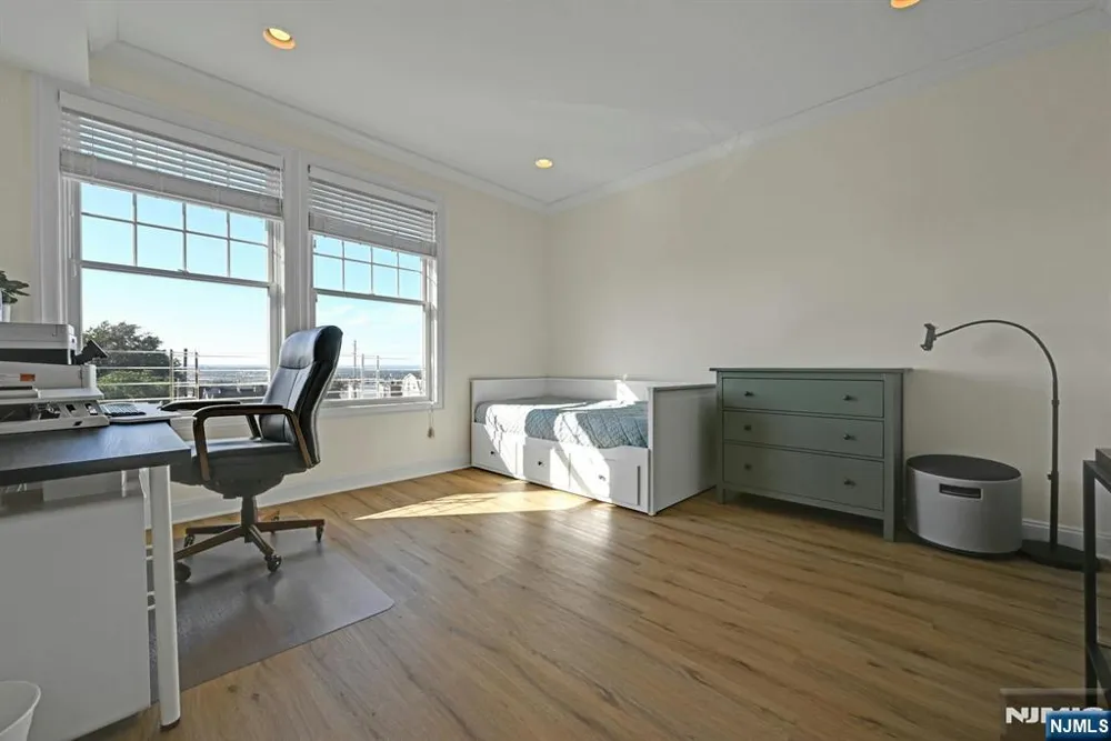 7716 Kennedy Boulevard 3E North Bergen, NJ 07047
