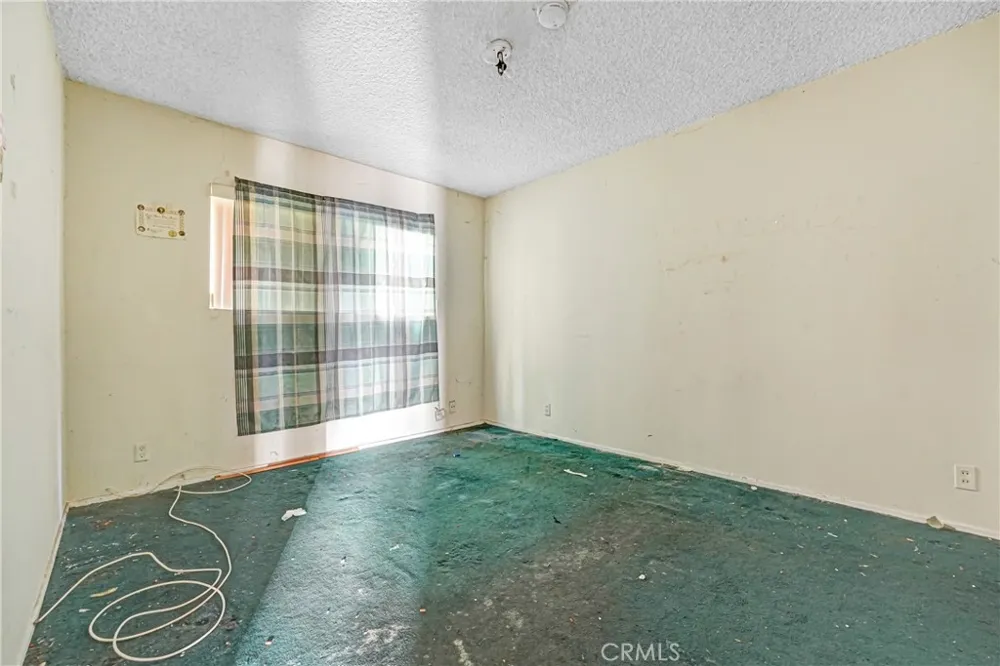 4522 St Charles Place Los Angeles, CA 90019
