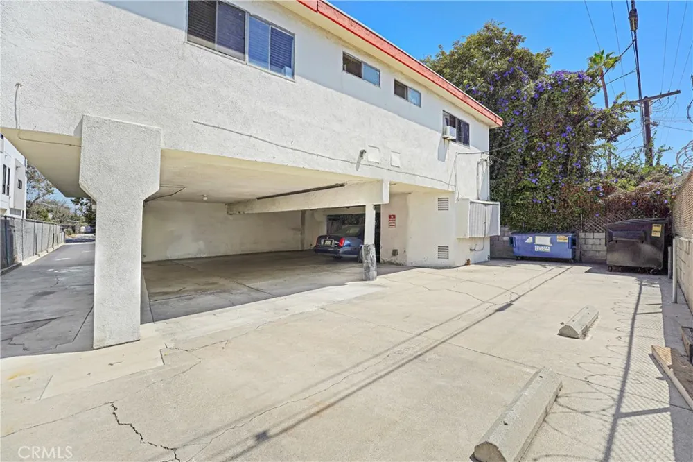 4522 St Charles Place Los Angeles, CA 90019