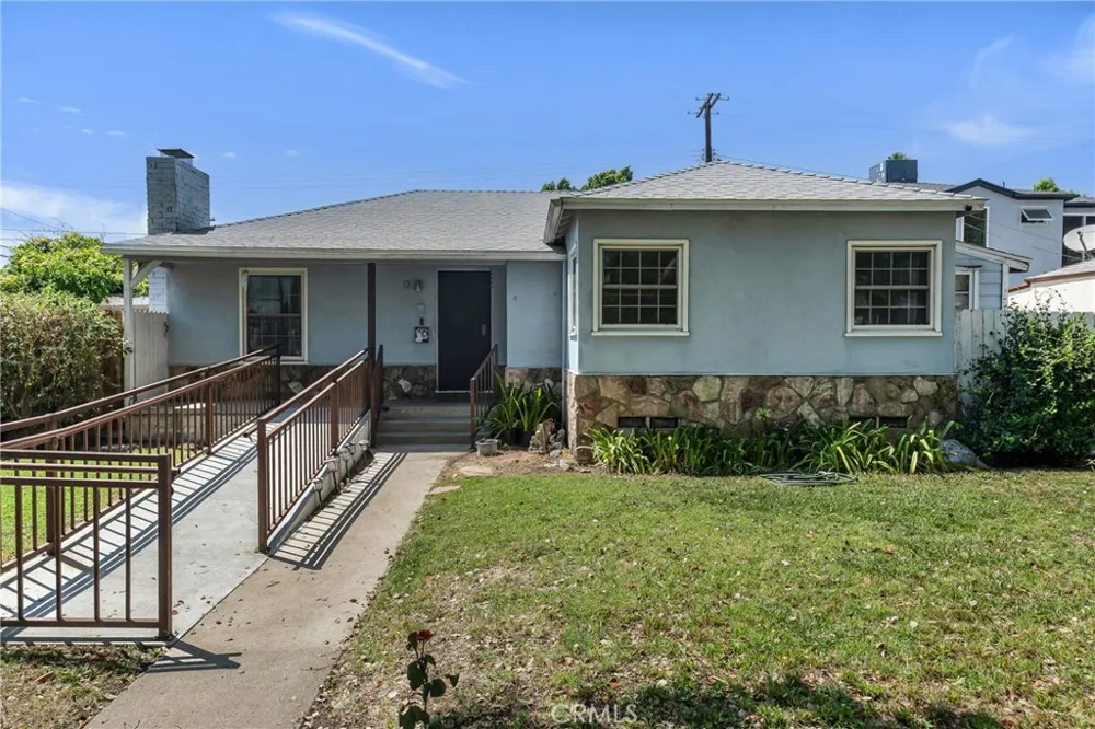 8101 Lemona Los Angeles, CA 91402