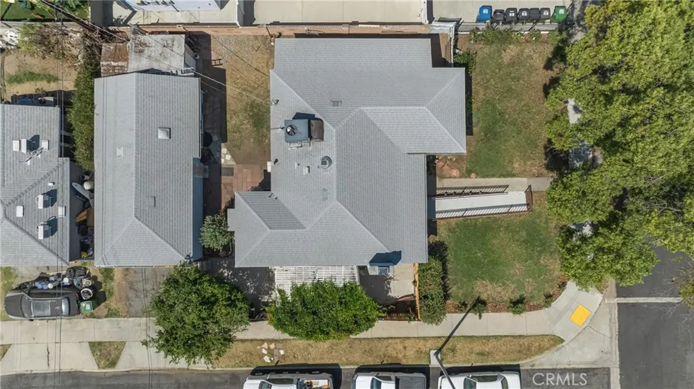 8101 Lemona Los Angeles, CA 91402