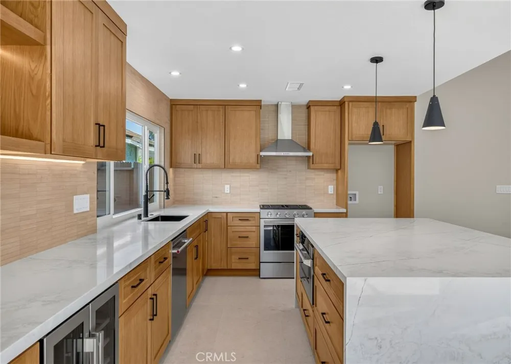 17951 Whitford Lane Huntington Beach, CA 92649