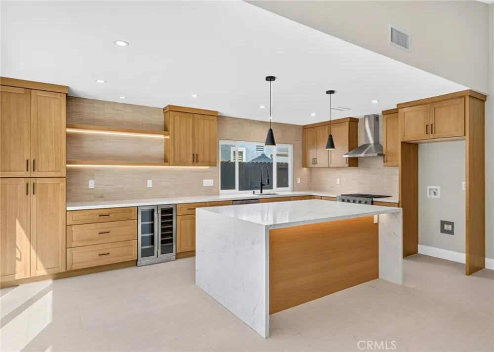 17951 Whitford Lane Huntington Beach, CA 92649