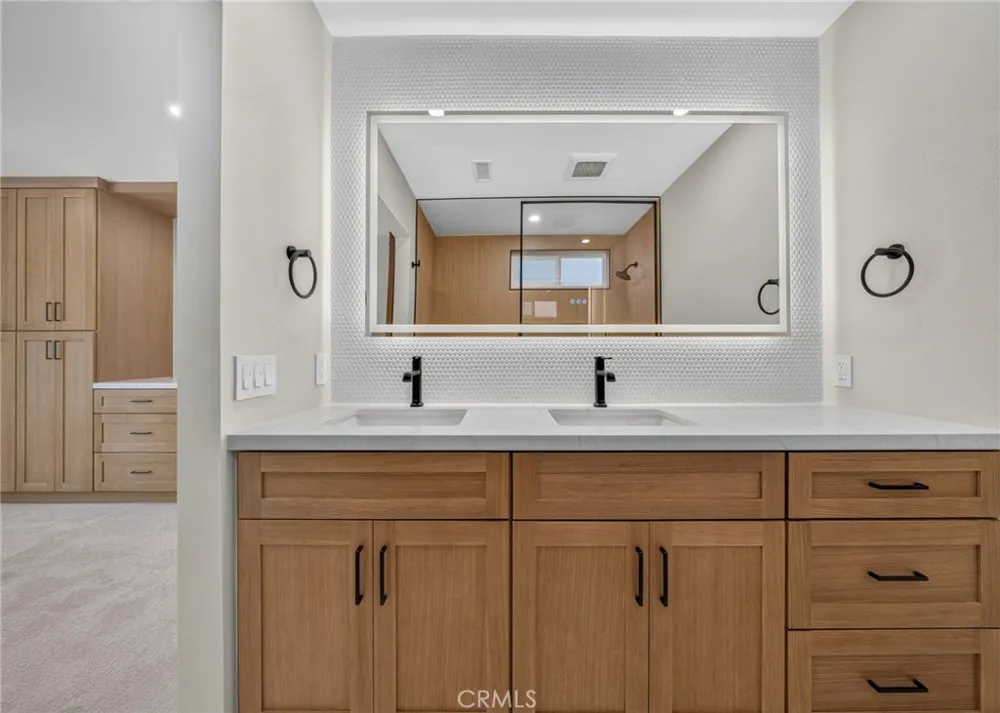 17951 Whitford Lane Huntington Beach, CA 92649
