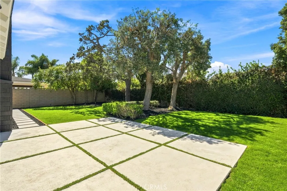 17951 Whitford Lane Huntington Beach, CA 92649