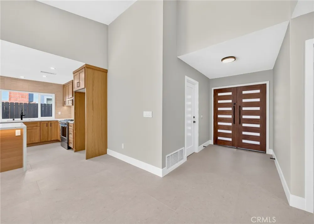 17951 Whitford Lane Huntington Beach, CA 92649