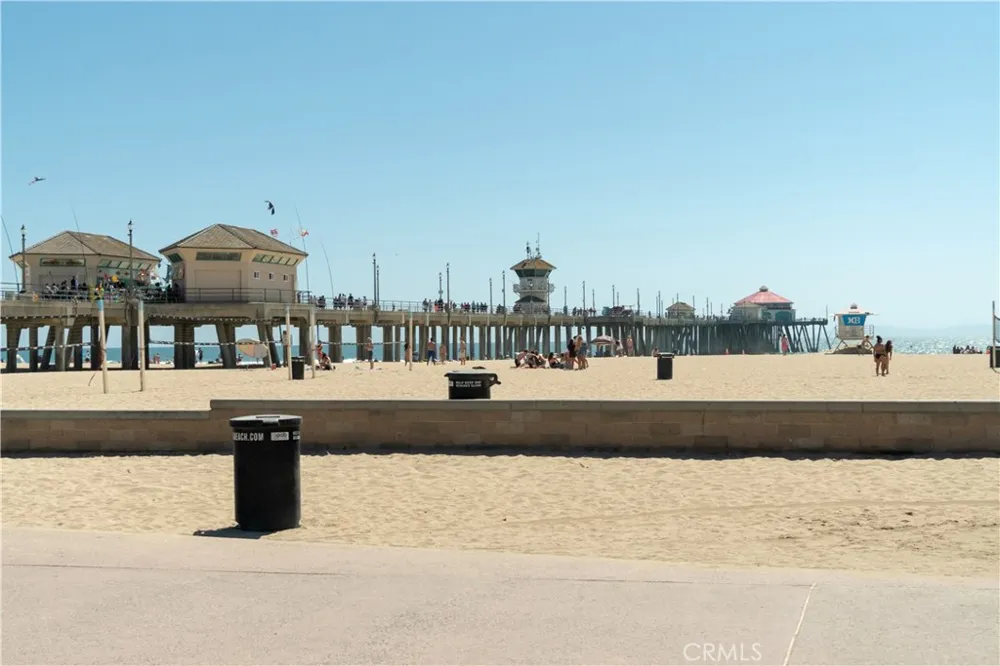 17951 Whitford Lane Huntington Beach, CA 92649